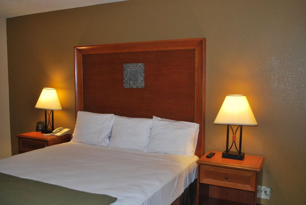 Rodeway Inn Duncanville Εξωτερικό φωτογραφία