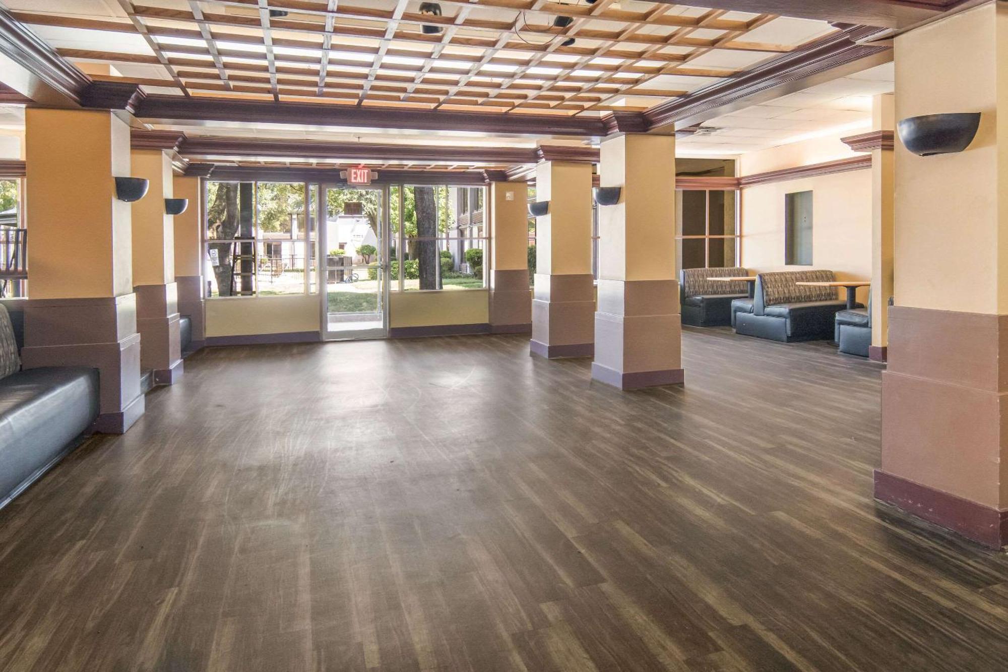 Rodeway Inn Duncanville Εξωτερικό φωτογραφία