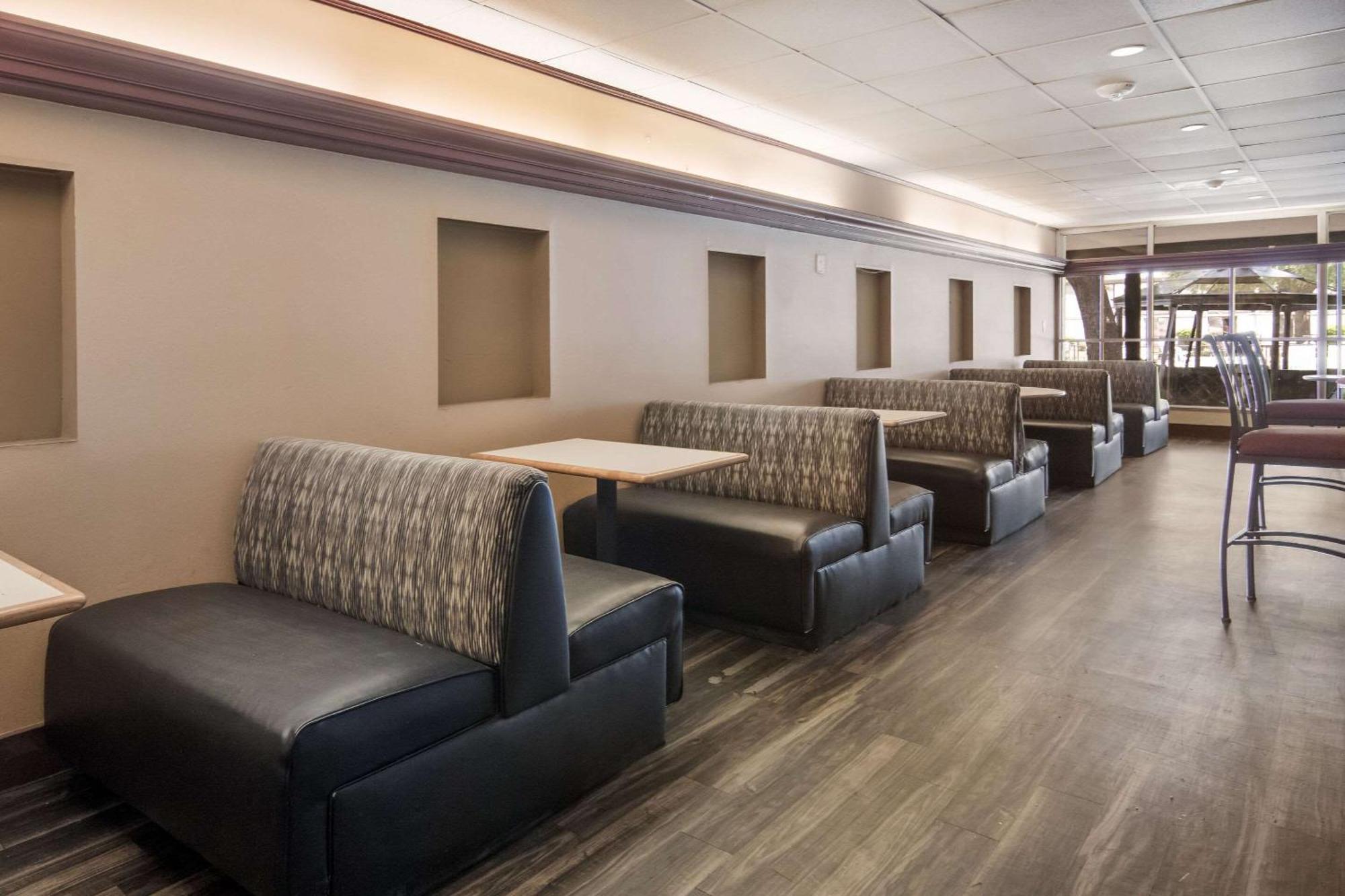 Rodeway Inn Duncanville Εξωτερικό φωτογραφία