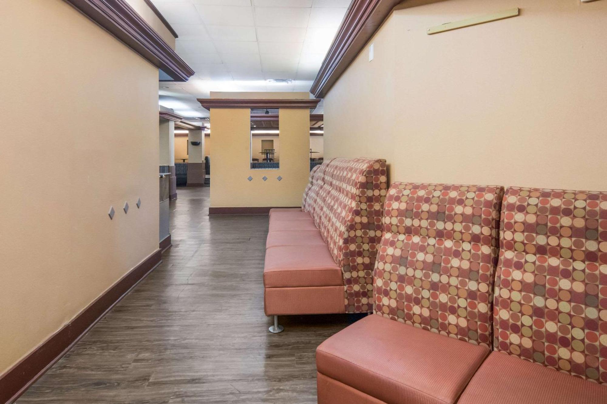 Rodeway Inn Duncanville Εξωτερικό φωτογραφία