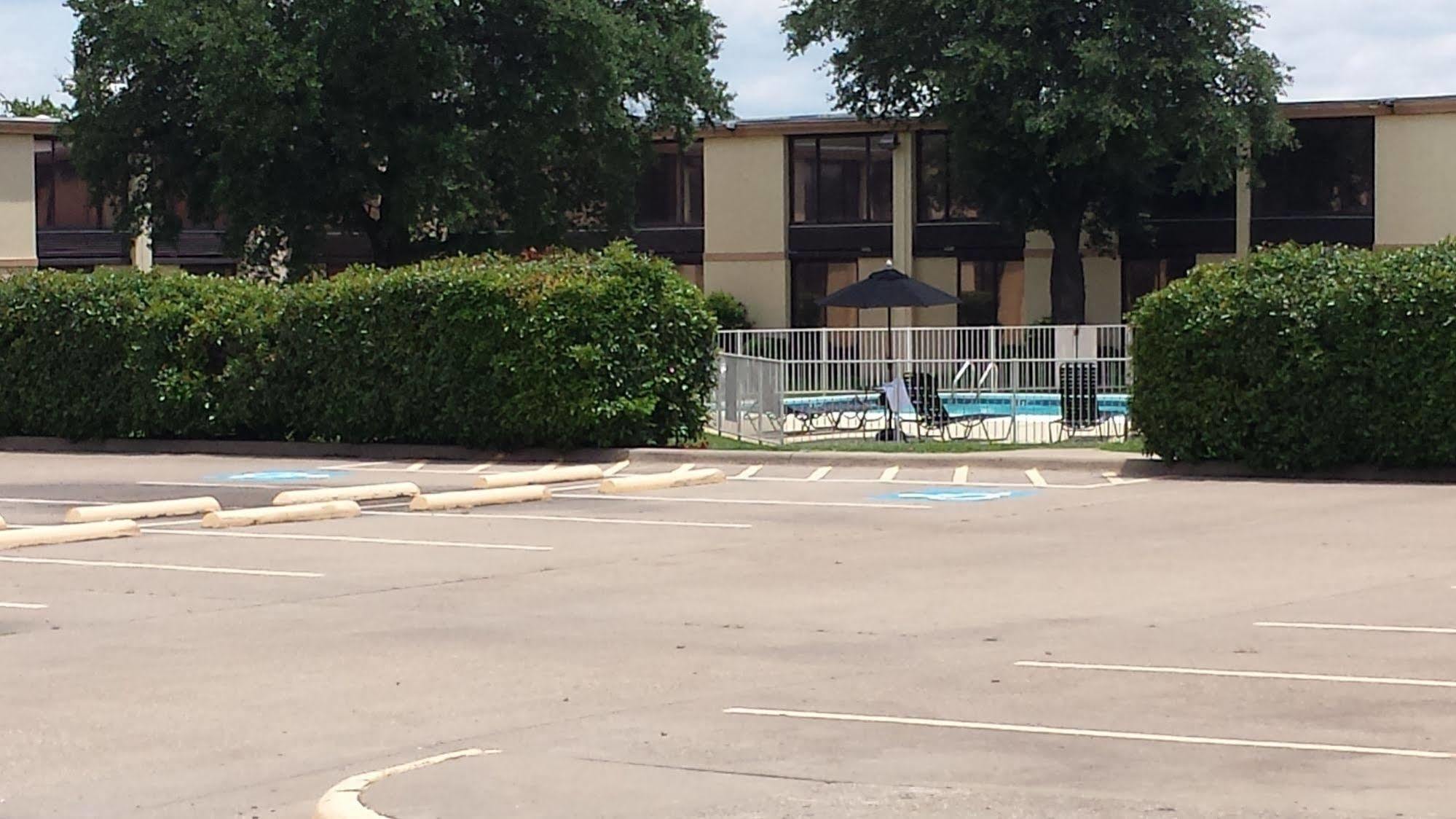 Rodeway Inn Duncanville Εξωτερικό φωτογραφία