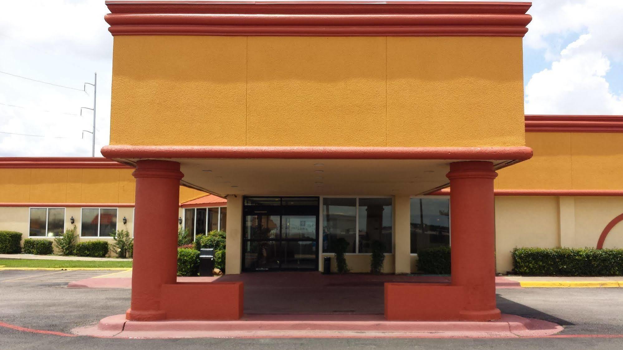 Rodeway Inn Duncanville Εξωτερικό φωτογραφία