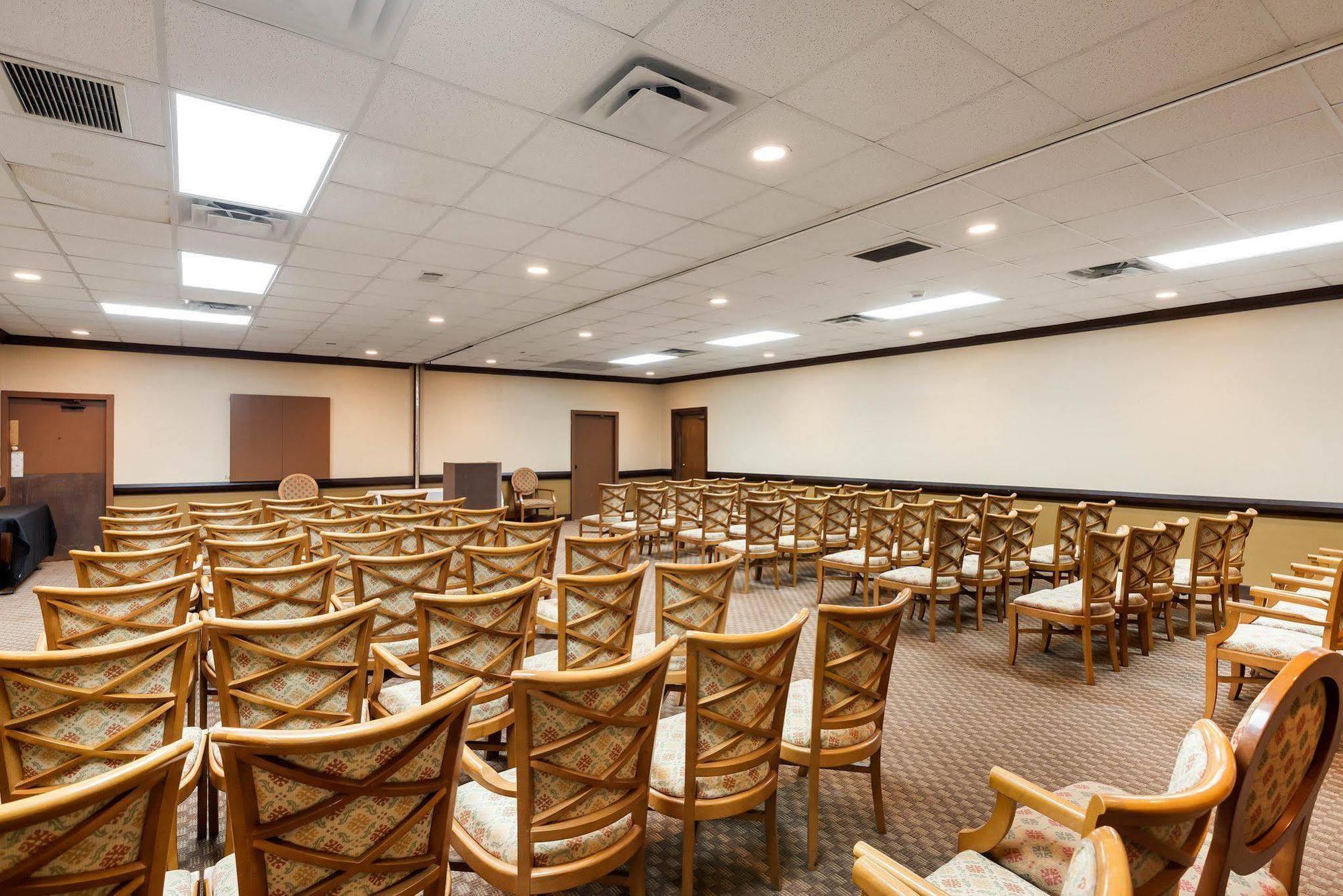 Rodeway Inn Duncanville Εξωτερικό φωτογραφία